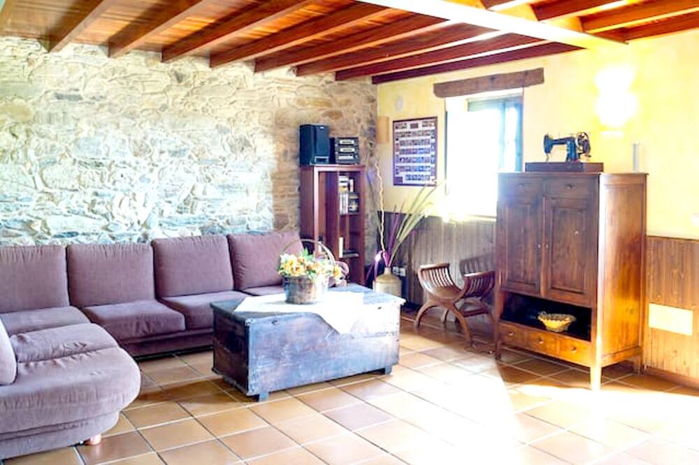 Photo of Livingroom in San Sadurnino