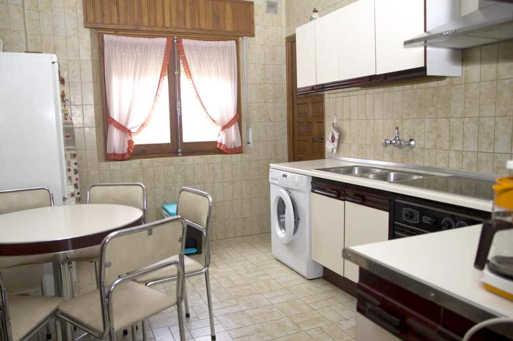 Photo of Kitchen in Abejar