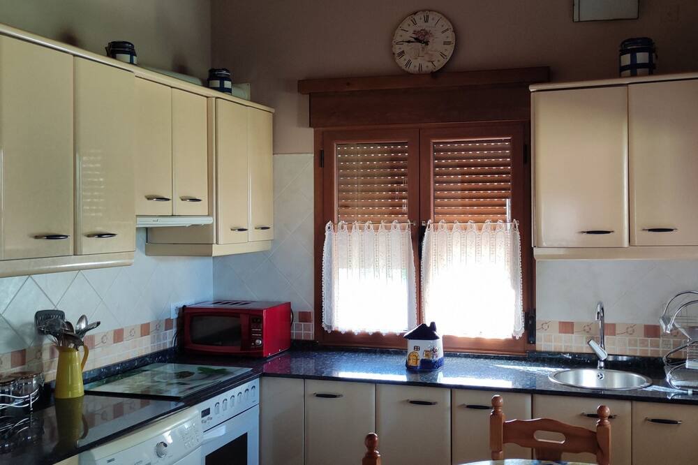 Photo of Kitchen in Villamanin