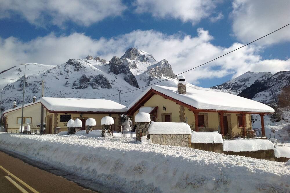 Photo of Outdoor in Villamanin
