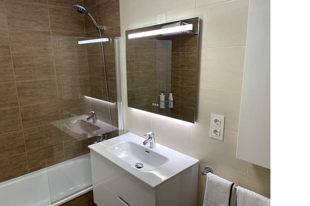 Photo of Bathroom in Ares