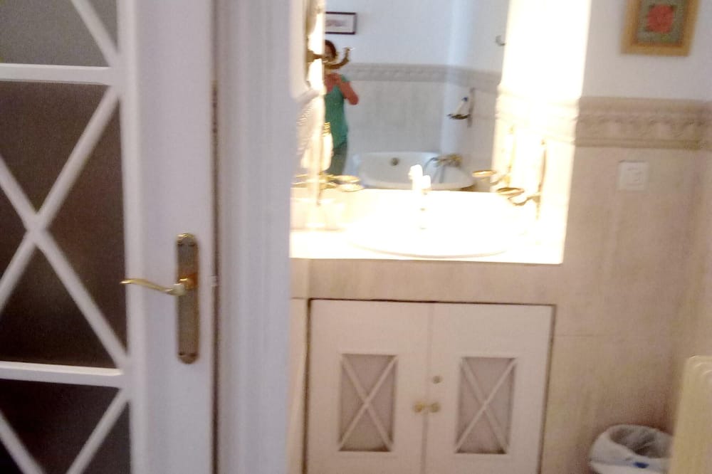 Photo of Bathroom in Almagro
