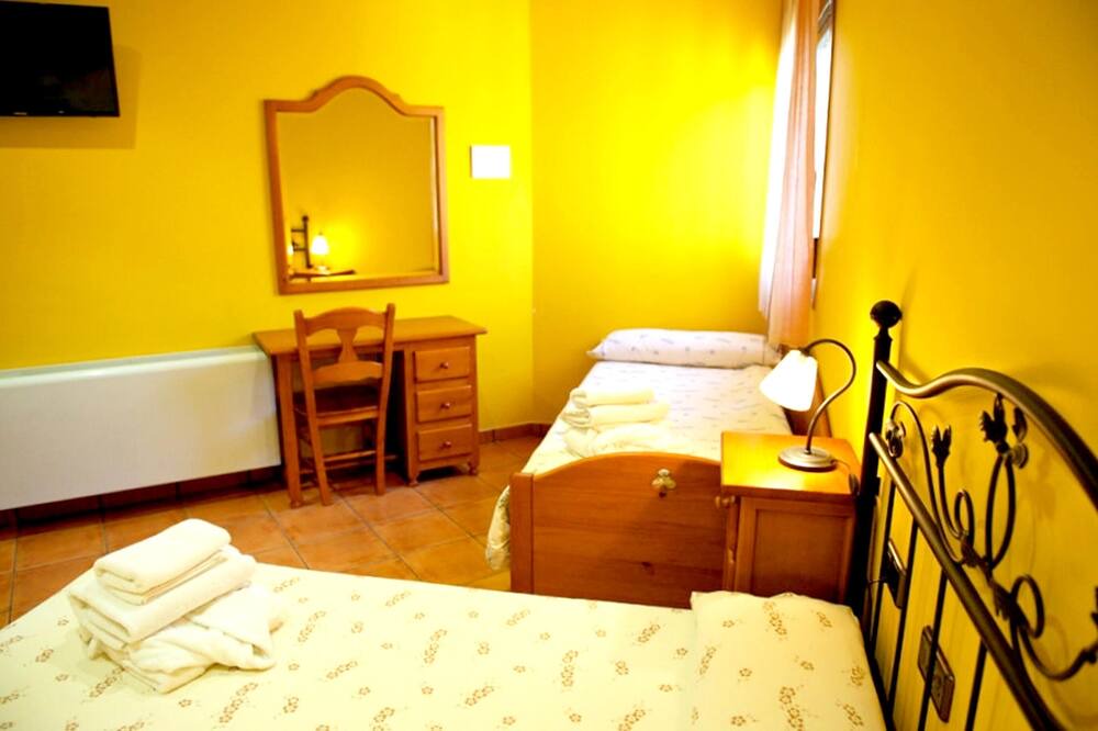 Photo of Bedroom in Tornabous