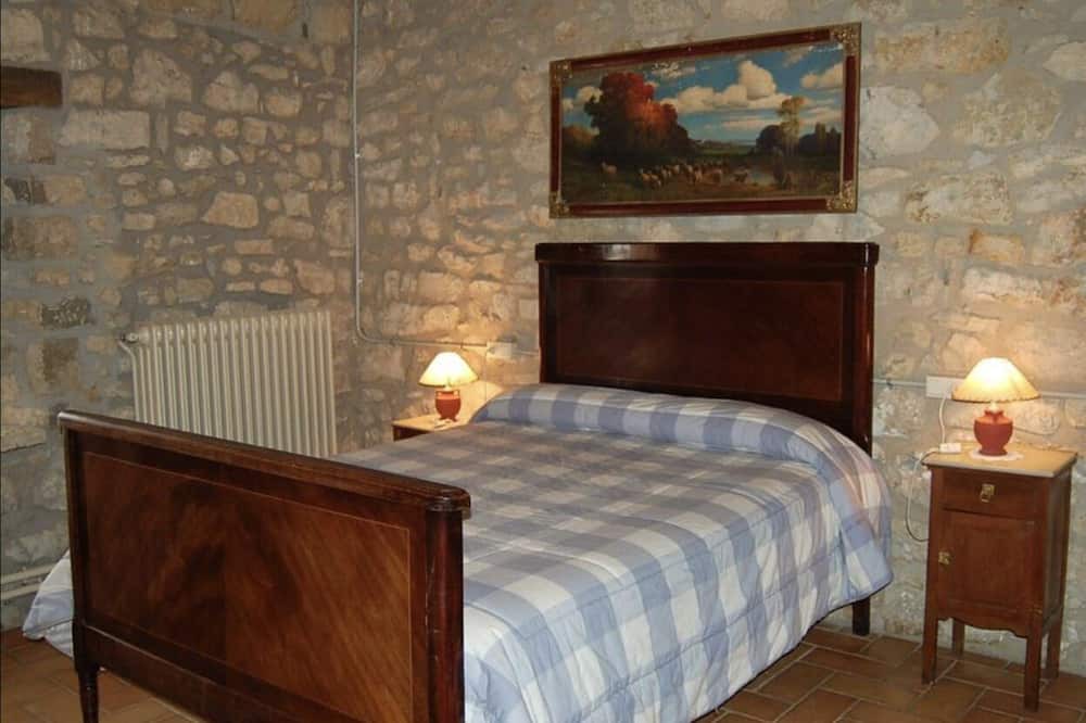 Photo of Bedroom in Camos