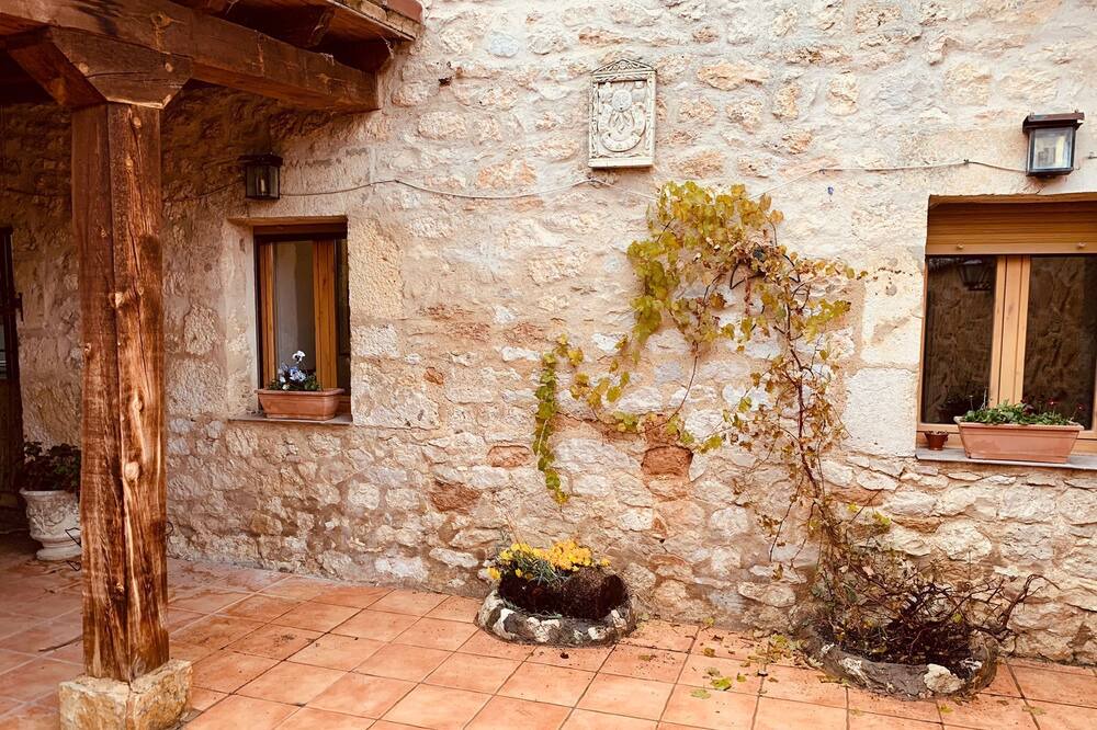 Photo of Patio Balcony in Tubilla del Lago
