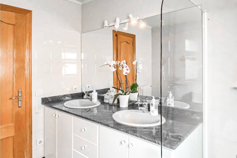 Photo of Bathroom in Melianta