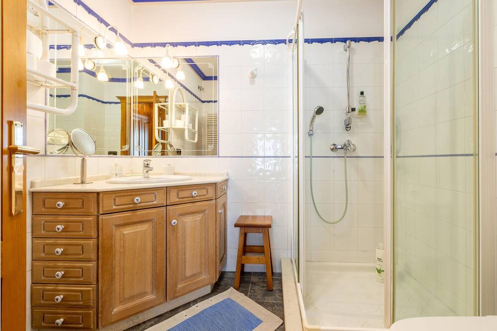Photo of Bathroom in Ferrol