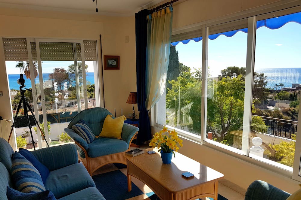 Photo of Livingroom in Los Puertos