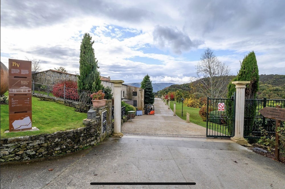 Photo of Outdoor in Doade