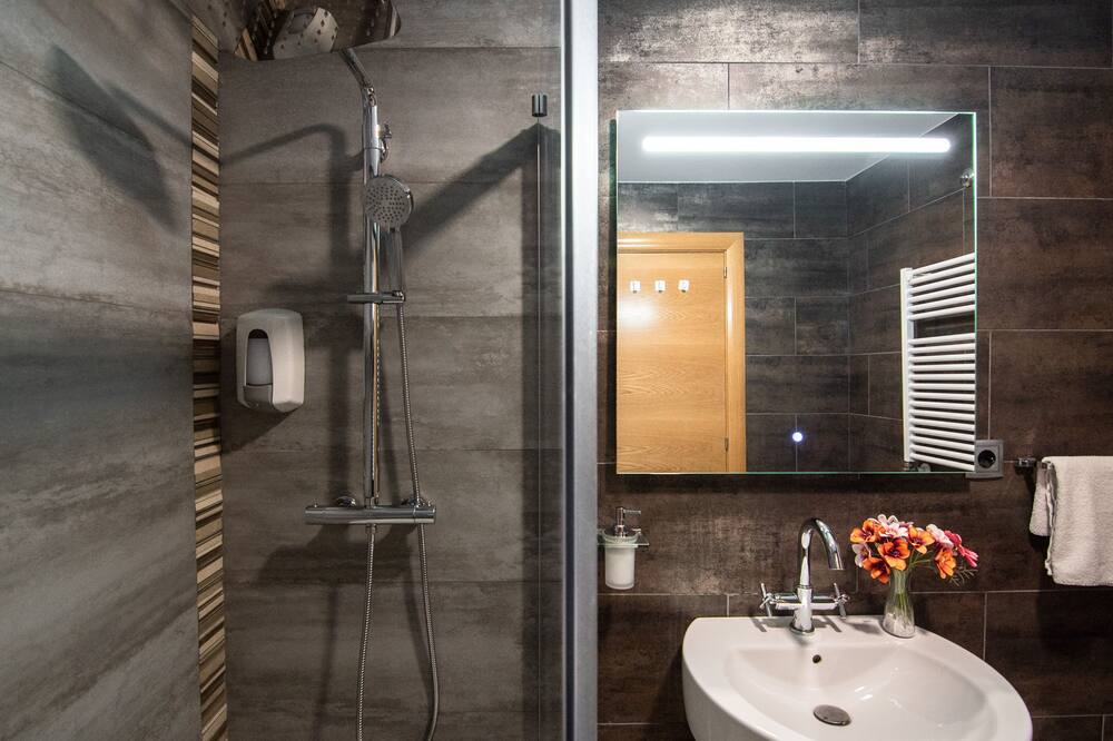Photo of Bathroom in Haro