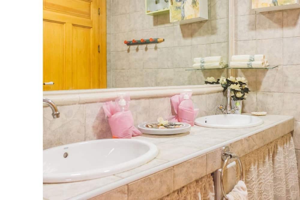 Photo of Bathroom in Mula