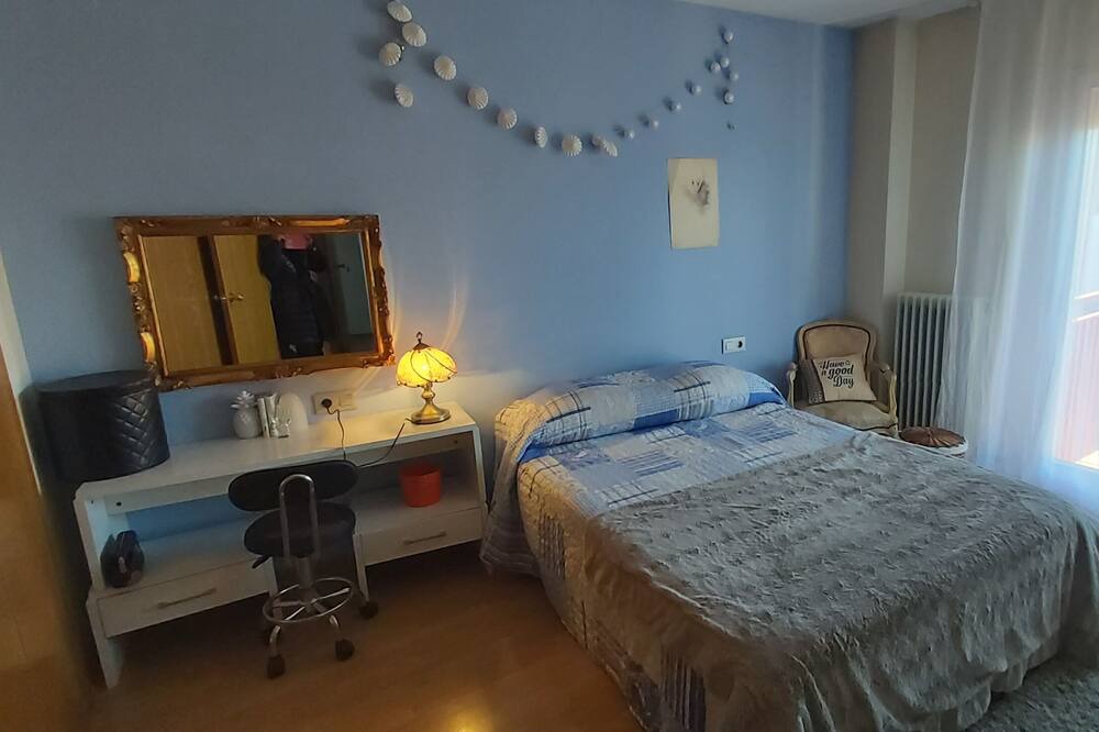 Photo of Bedroom in Figueres