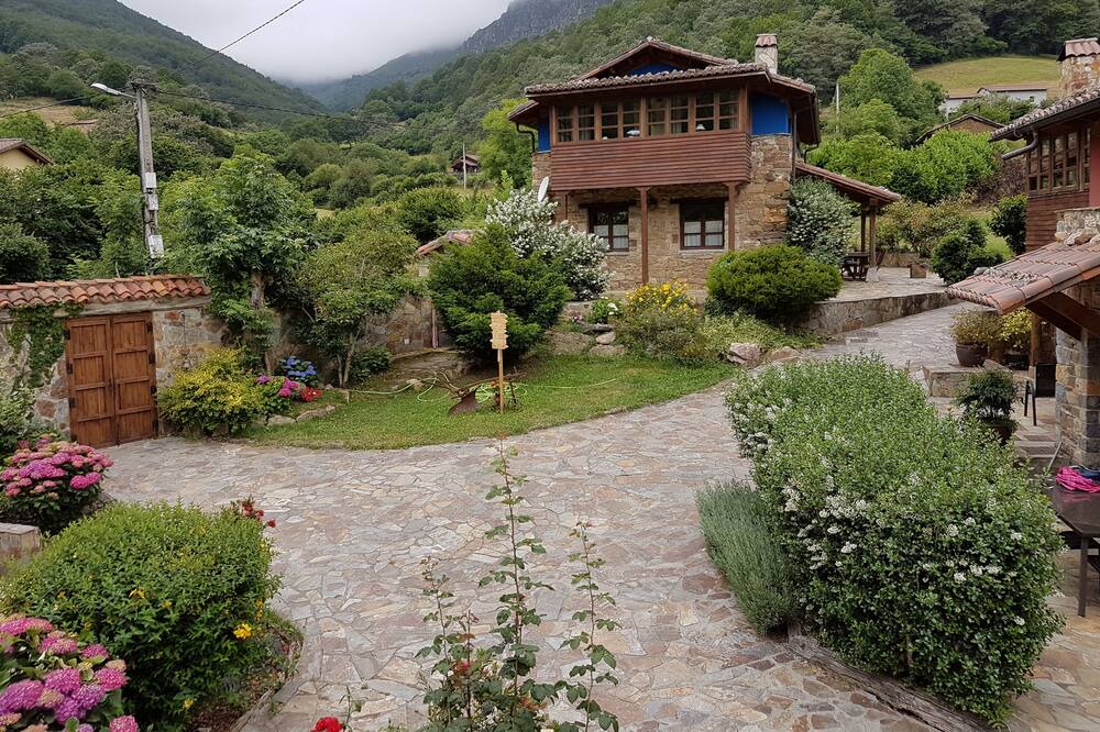 Photo of Outdoor in Quiros