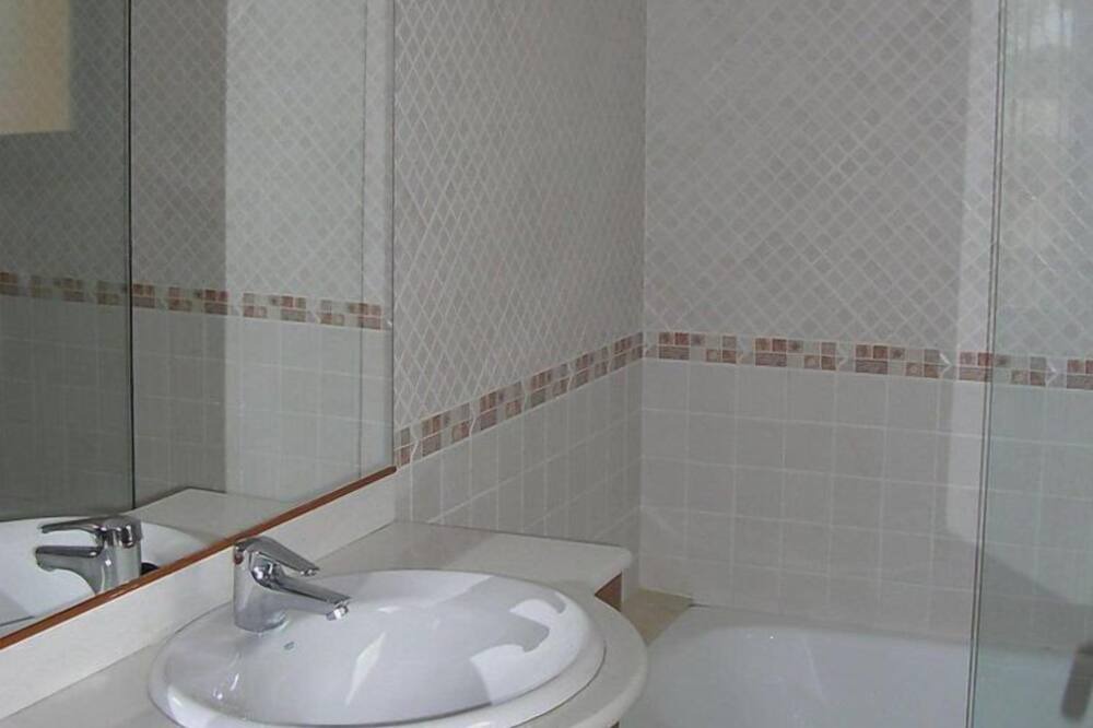 Photo of Bathroom in Pals