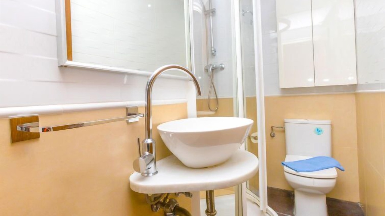 Photo of Bathroom in El Camp de l'Arpa del Clot
