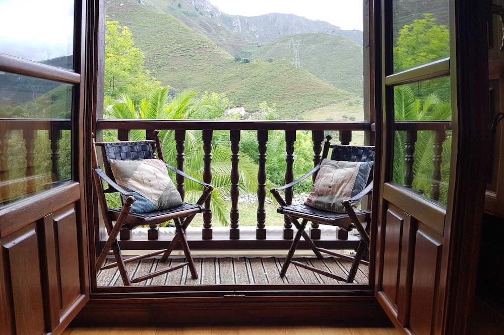 Photo of Patio Balcony in Llonin