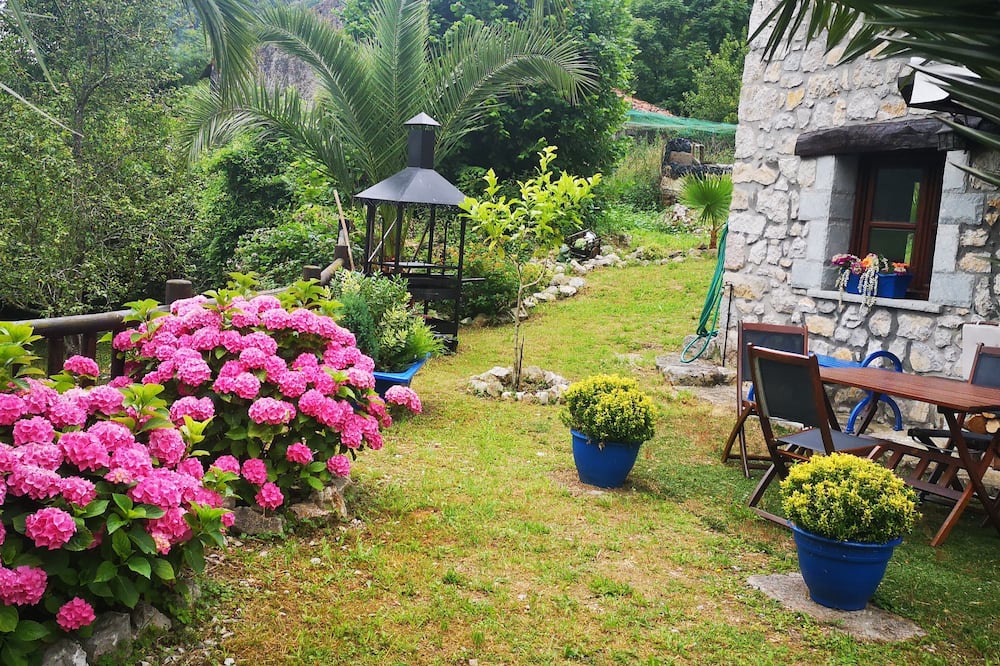 Photo of Outdoor in Llonin