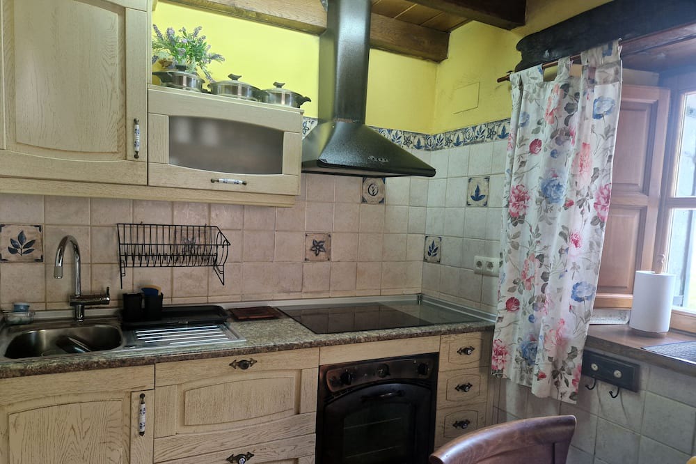 Photo of Kitchen in Llonin