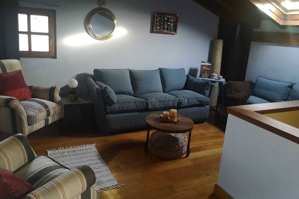 Photo of Livingroom in Llonin
