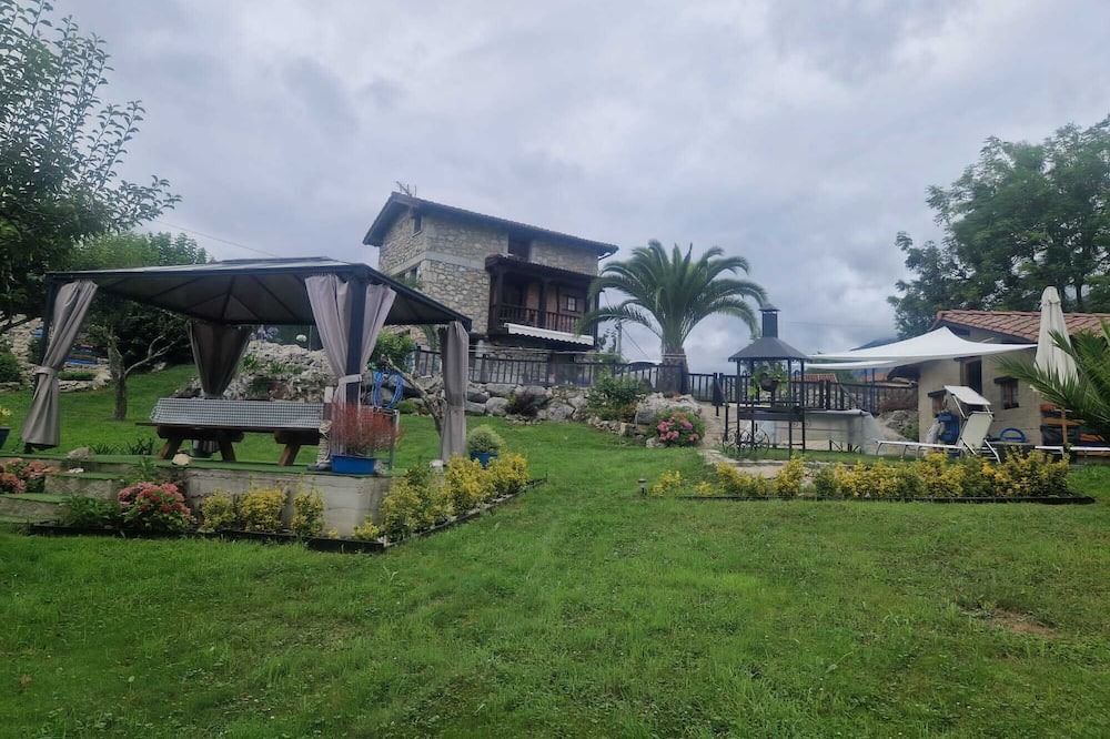 Photo of Outdoor in Llonin