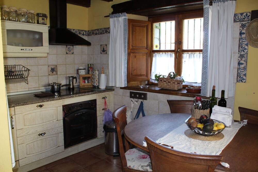 Photo of Kitchen in Llonin