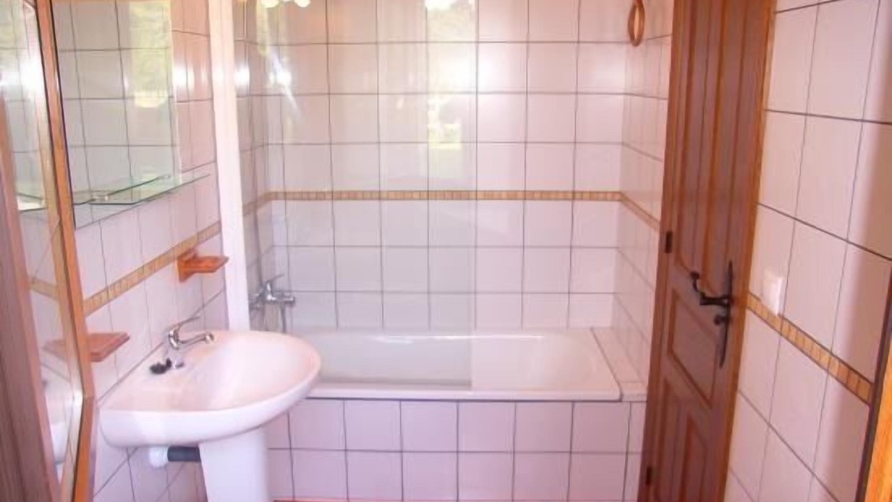 Photo of Bathroom in Corao