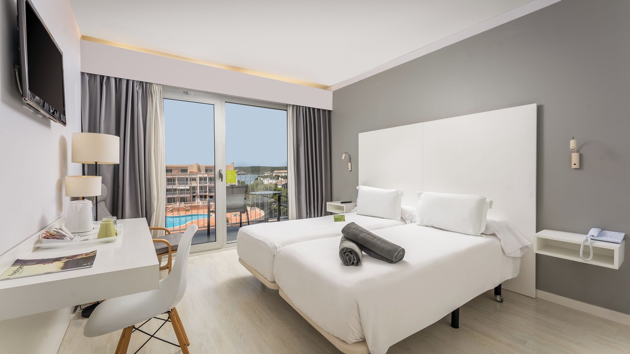 Photo of Bedroom in Es Castell