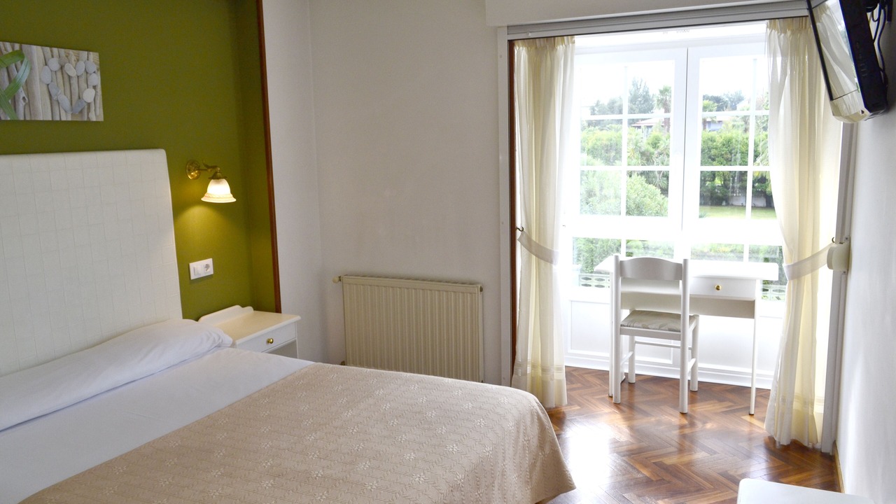 Photo of Bedroom in Perillo