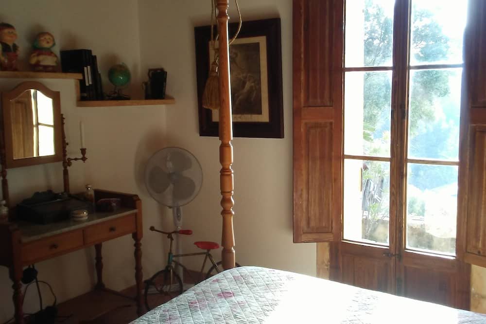 Photo of Bedroom in Estellencs