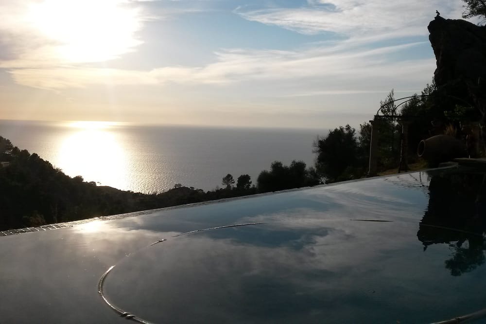 Photo of Outdoor in Estellencs