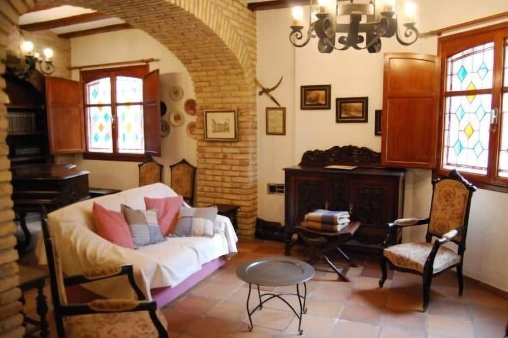 Photo of Livingroom in Badaran