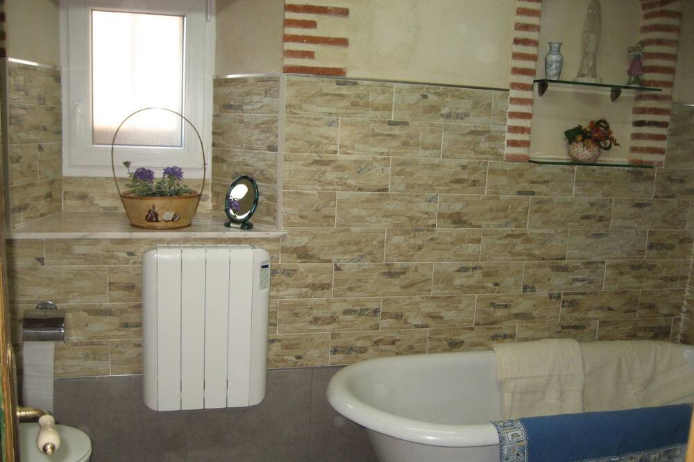 Photo of Bathroom in Aguilar de Campoo