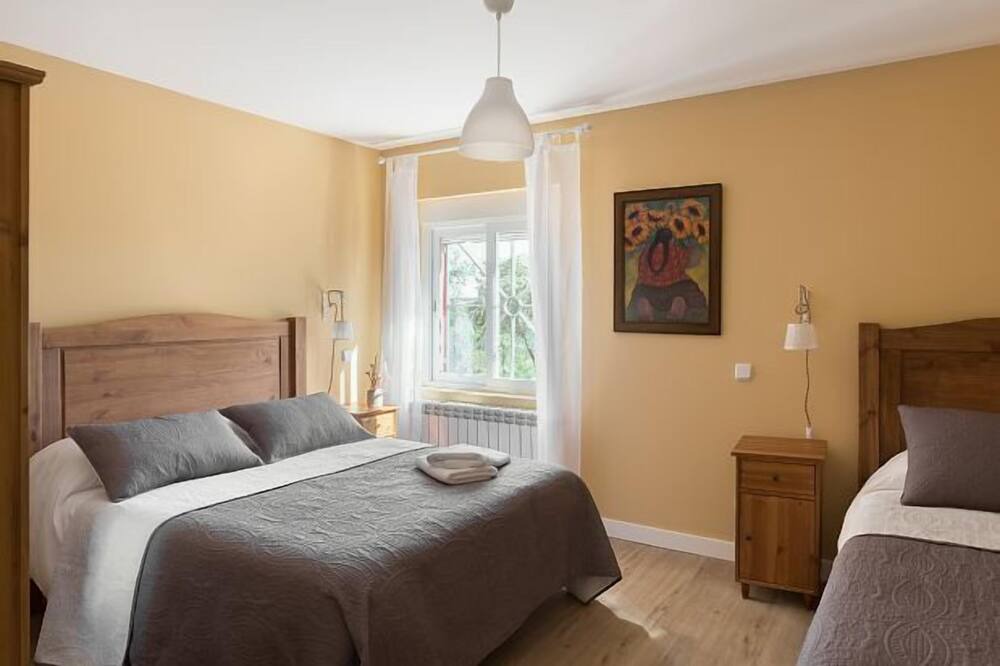 Photo of Bedroom in Castillejo de Mesleon