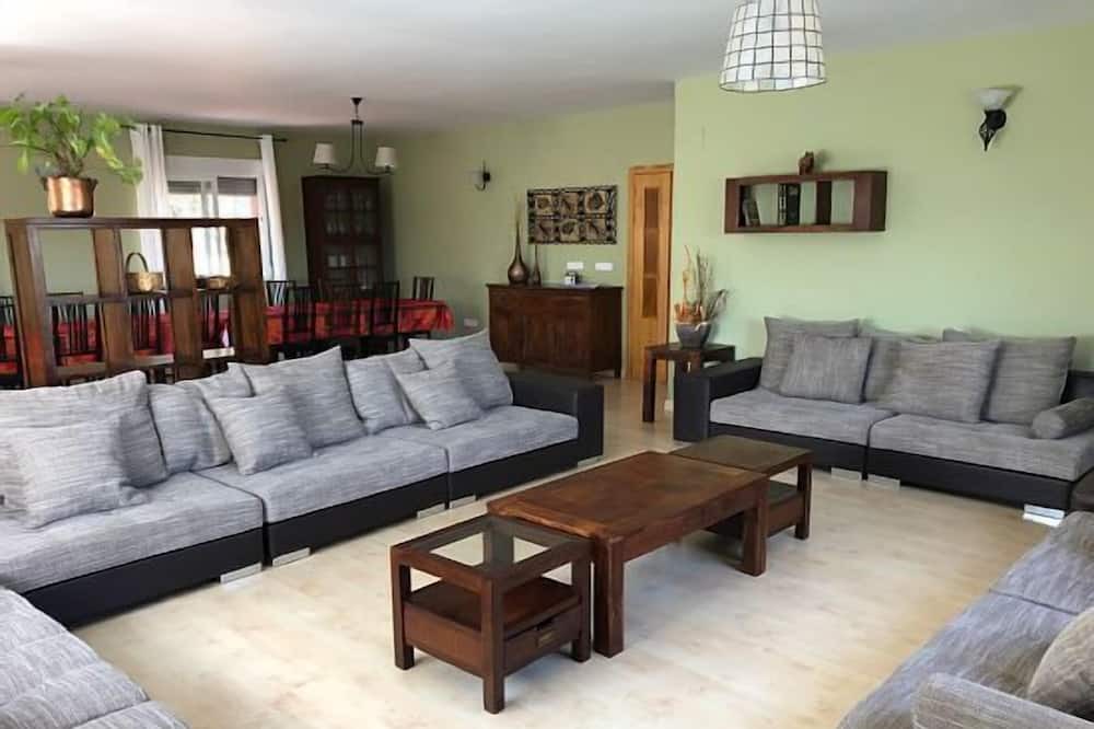 Photo of Livingroom in Castillejo de Mesleon