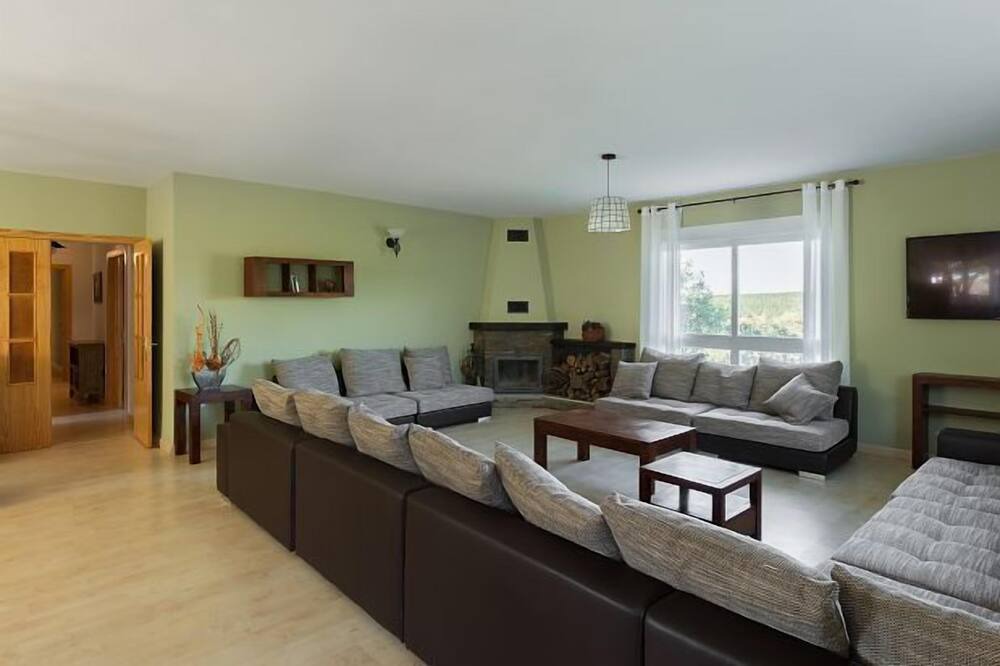 Photo of Livingroom in Castillejo de Mesleon