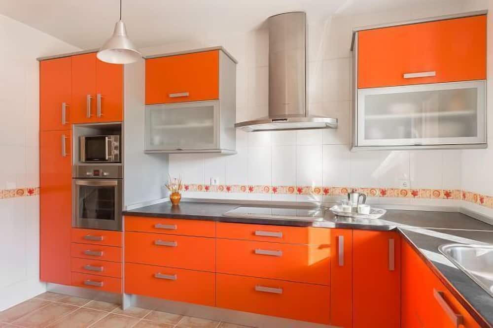 Photo of Kitchen in Castillejo de Mesleon
