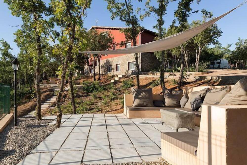 Photo of Patio Balcony in Castillejo de Mesleon