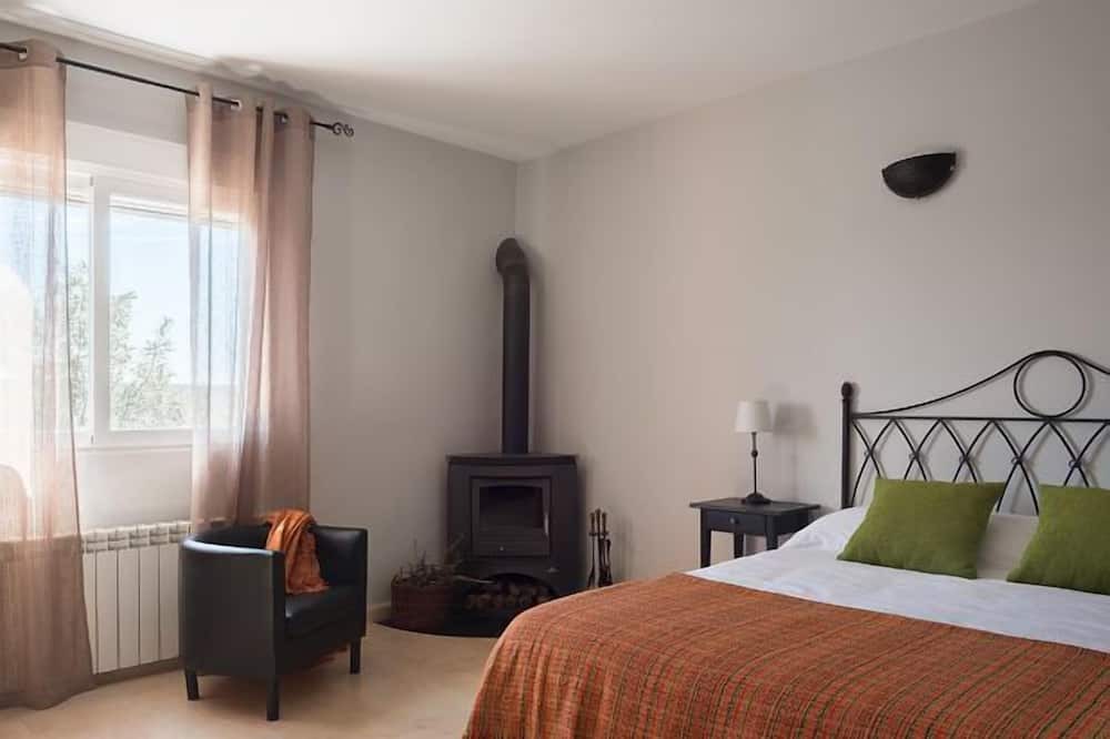 Photo of Bedroom in Castillejo de Mesleon
