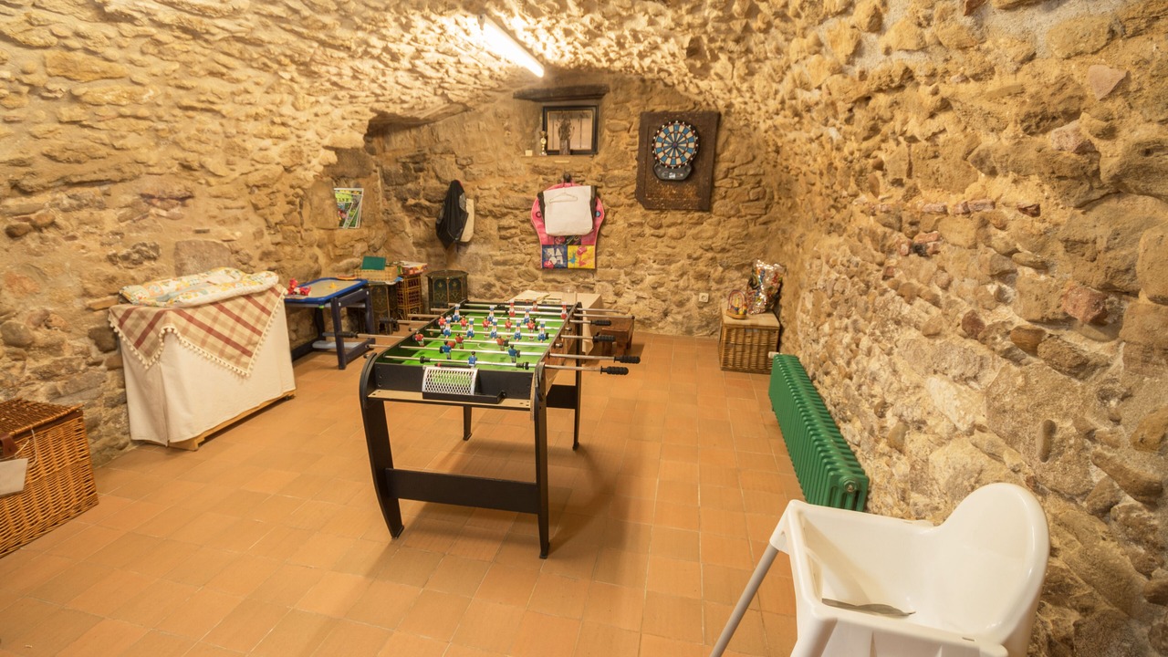 Photo of Bedroom in Llampaies