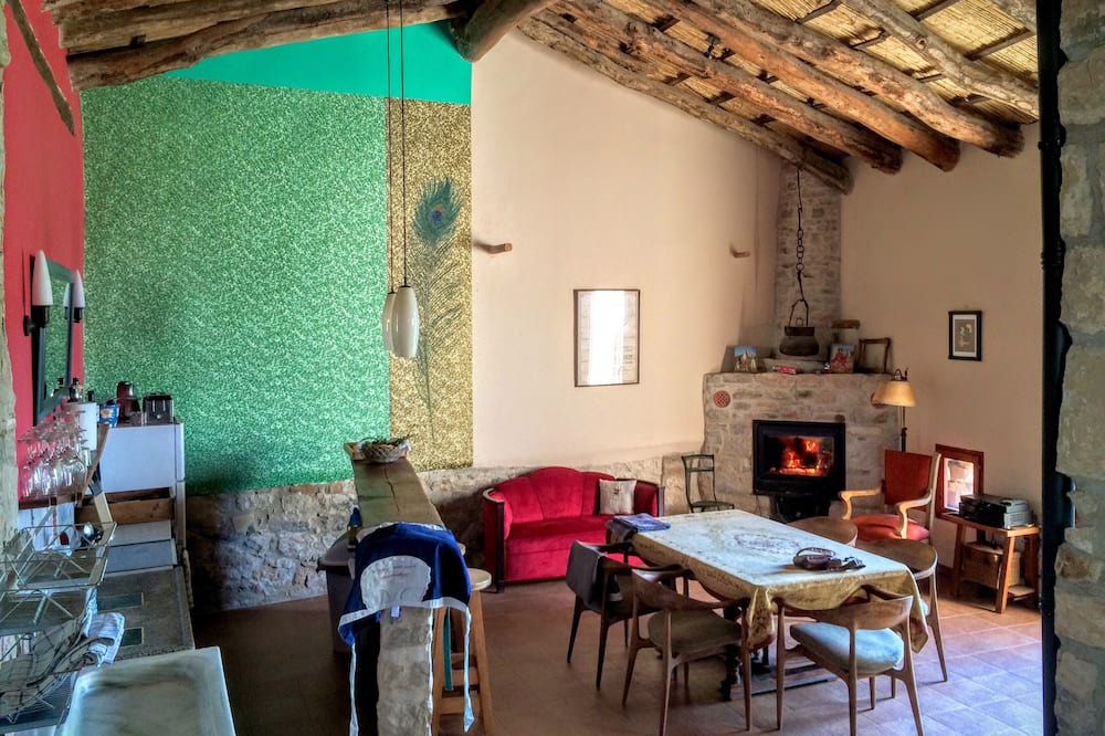 Photo of Livingroom in Rocallaura