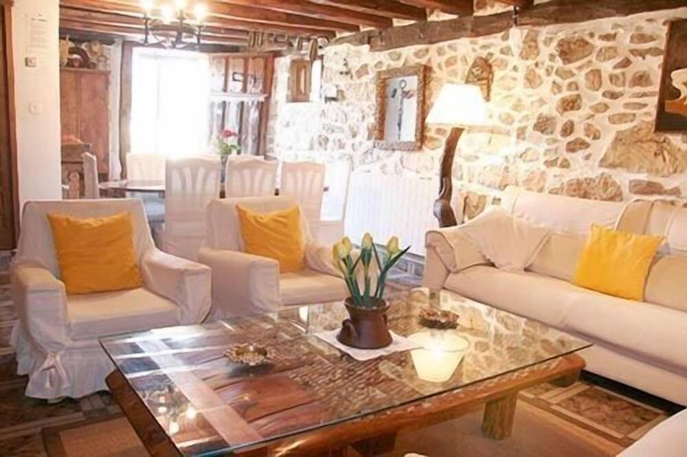 Photo of Livingroom in Aldeasaz