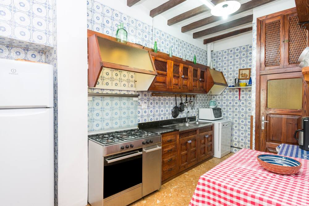 Photo of Kitchen in Biniaraix