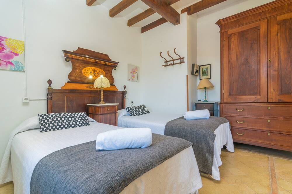 Photo of Bedroom in Biniaraix