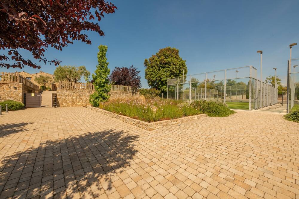 Photo of Outdoor in Sords
