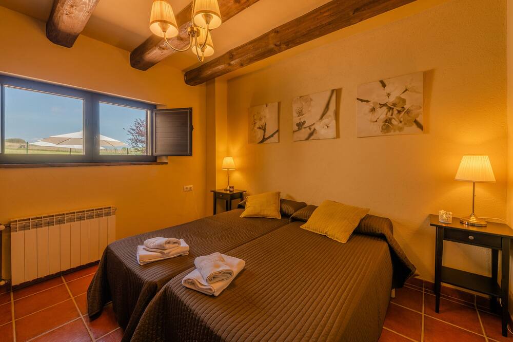 Photo of Bedroom in Sords
