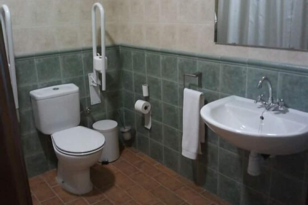 Photo of Bathroom in Cardena