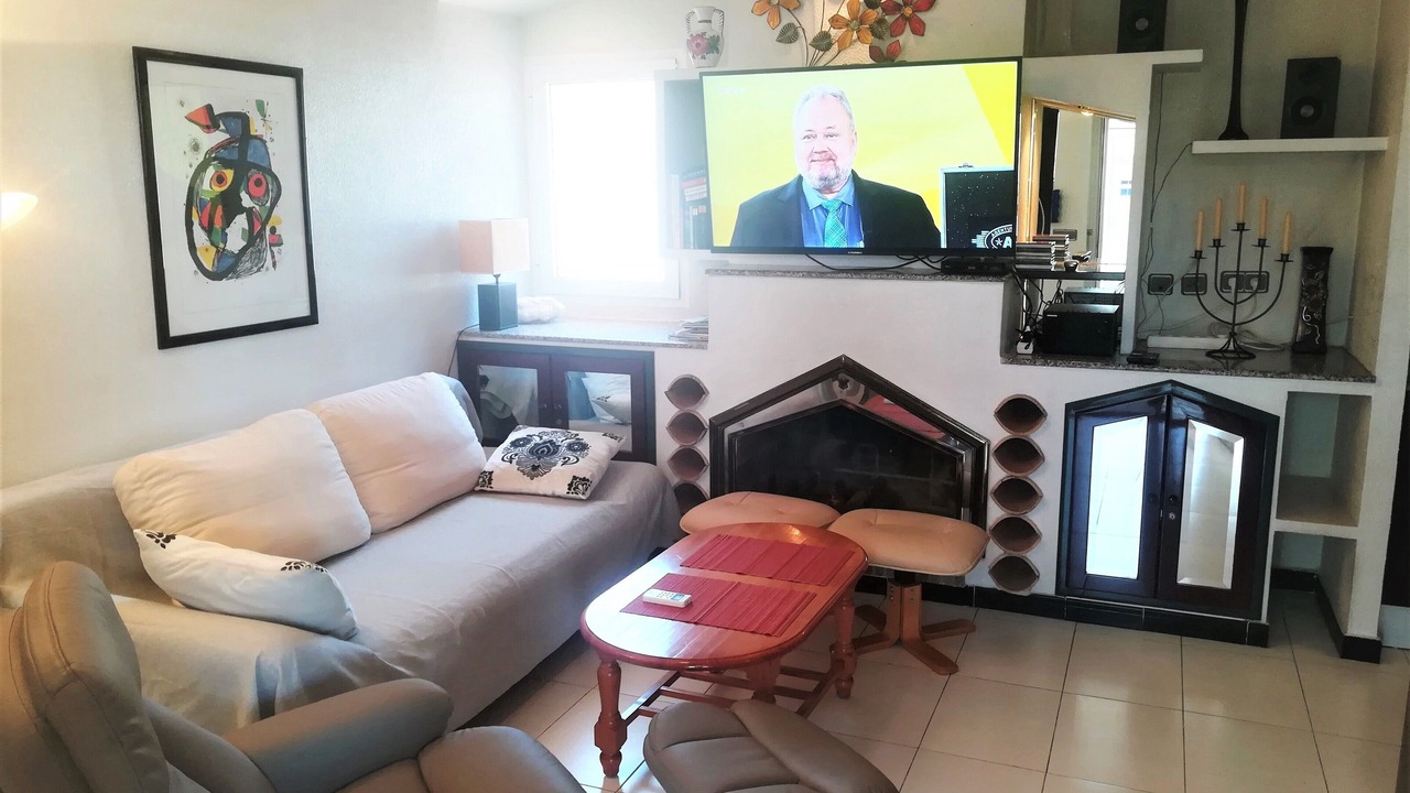 Photo of Livingroom in Los Altos