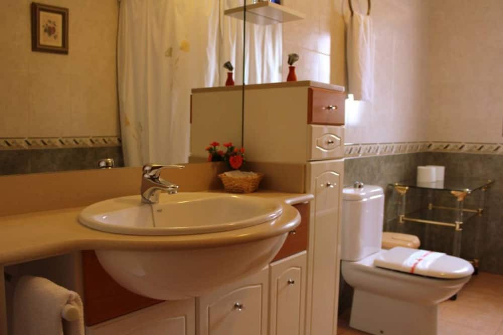 Photo of Bathroom in Ossa de Montiel