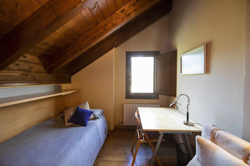 Photo of Bedroom in Linsoles