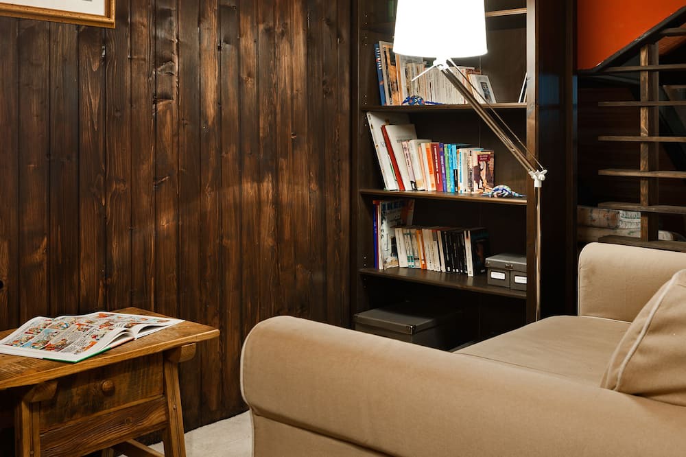 Photo of Livingroom in Majaelrayo